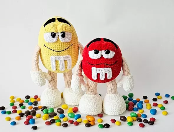 Конфеты M&M's крючком. Схема вязания 2шт